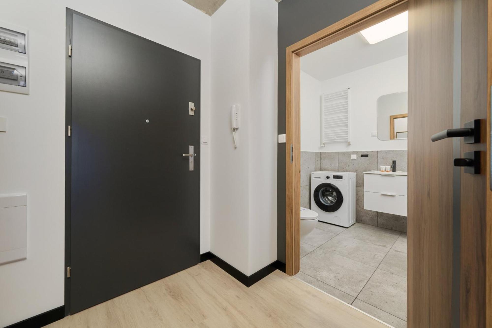 Fresh & Stylish Apartments In Poznan With Parking & Balcony By Noclegi Renters المظهر الخارجي الصورة